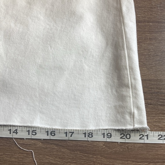 NWT BlankNYC White Distressed Frayed Denim Skirt Size 25 - Picture 6 of 7